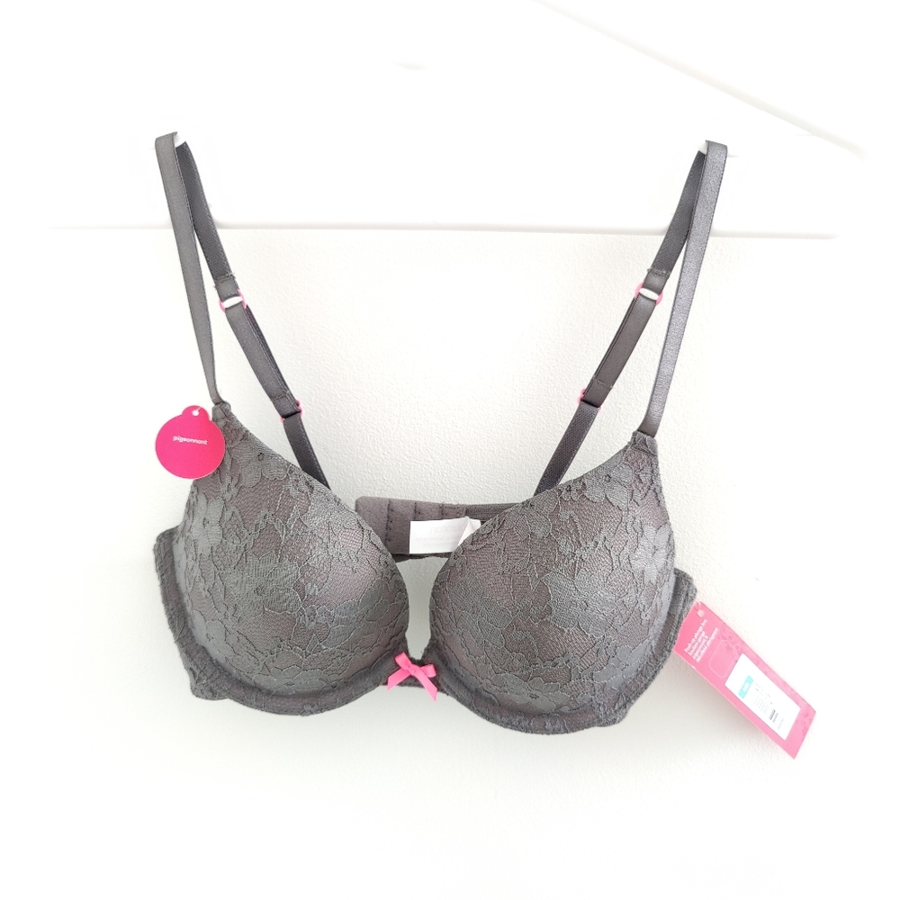 Xhilaration 34b NWT grey with pink details push-up plunge bra